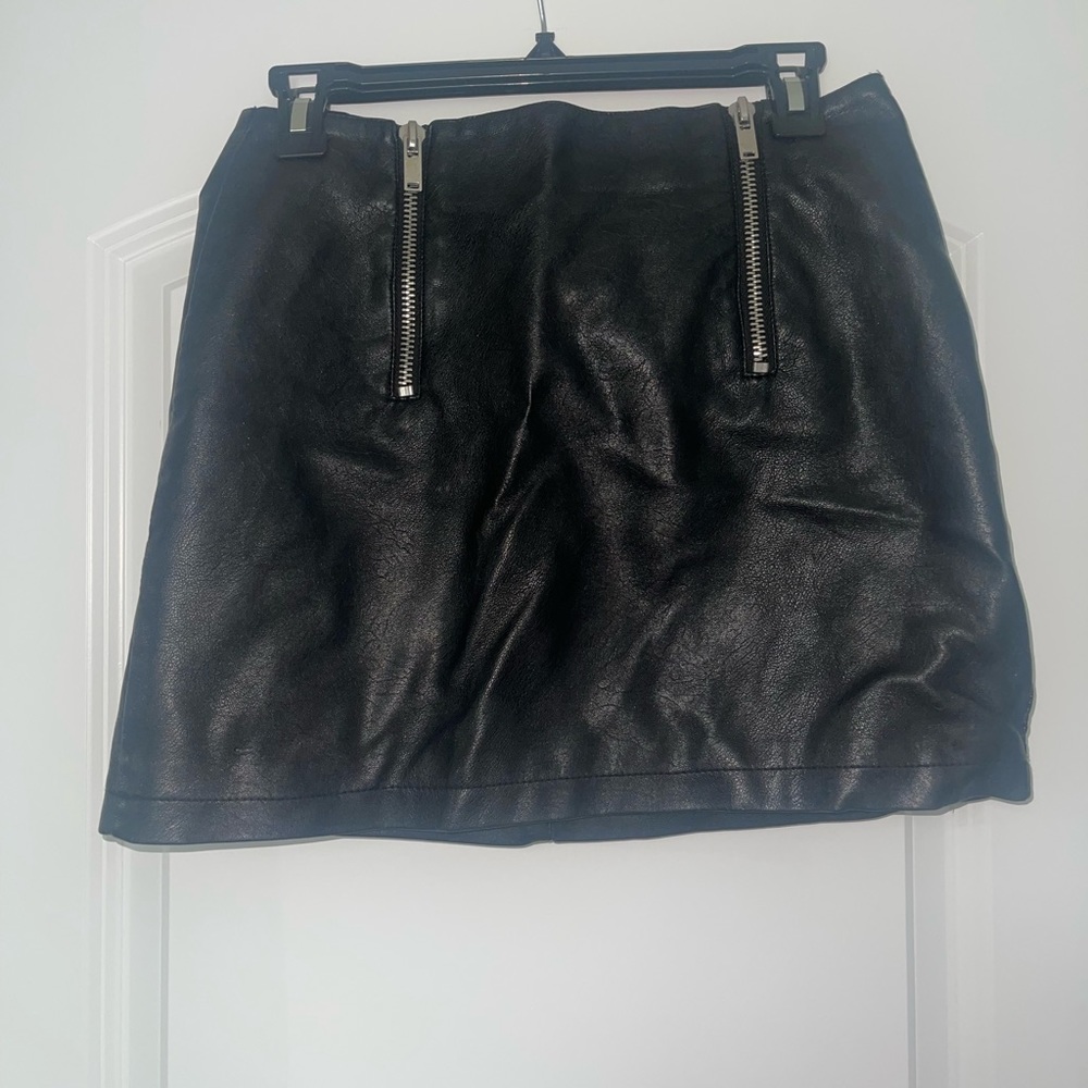 Forever 21 Black Leather Mini Skirt Size M